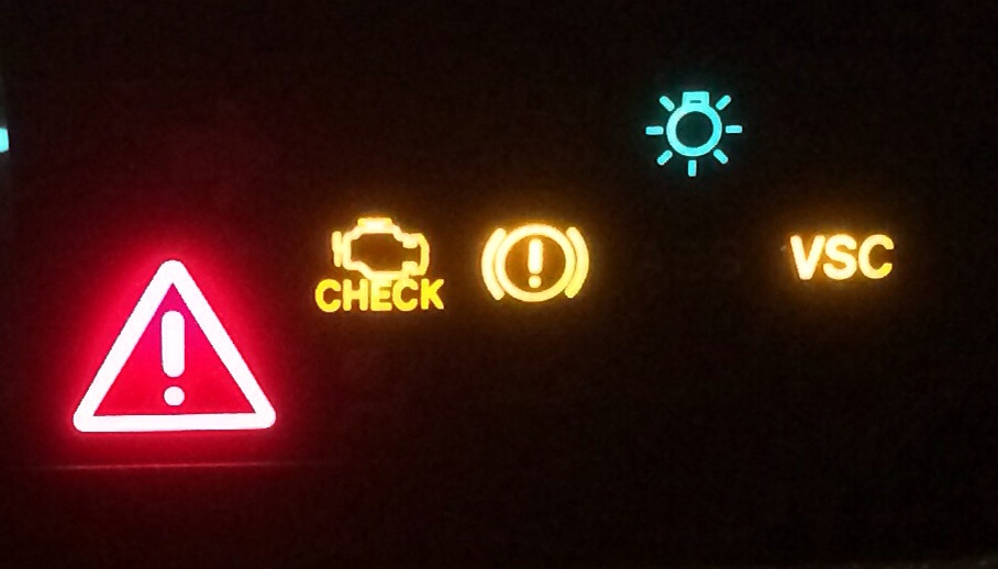 prius warning light red car with key